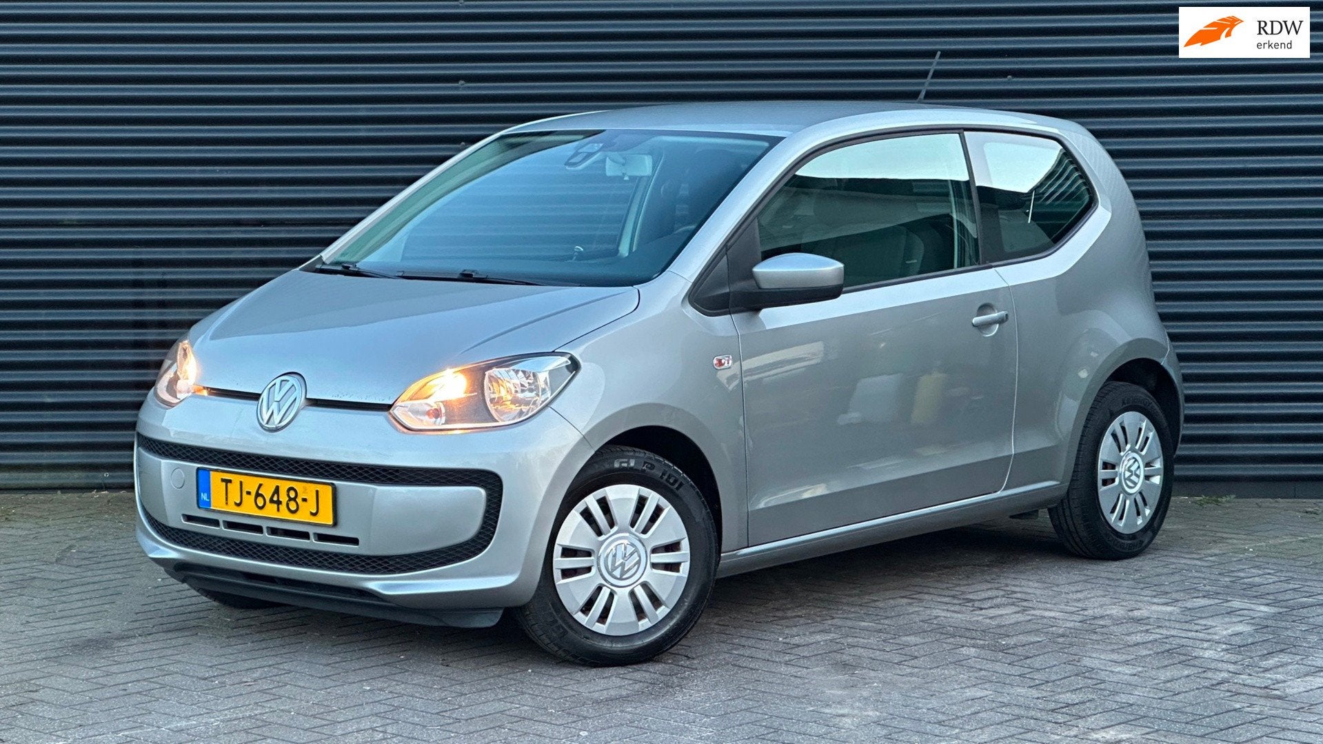 Volkswagen Up! 1.0 move up! | Airco |, Auto's, Volkswagen, Voorwielaandrijving, Euro 5, Stof, Gebruikt