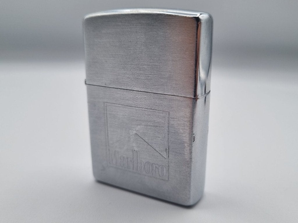 Zippo Marlboro Brushed Chrome Vintage Aansteker 1997, Verzenden, Zo goed als nieuw, Aansteker