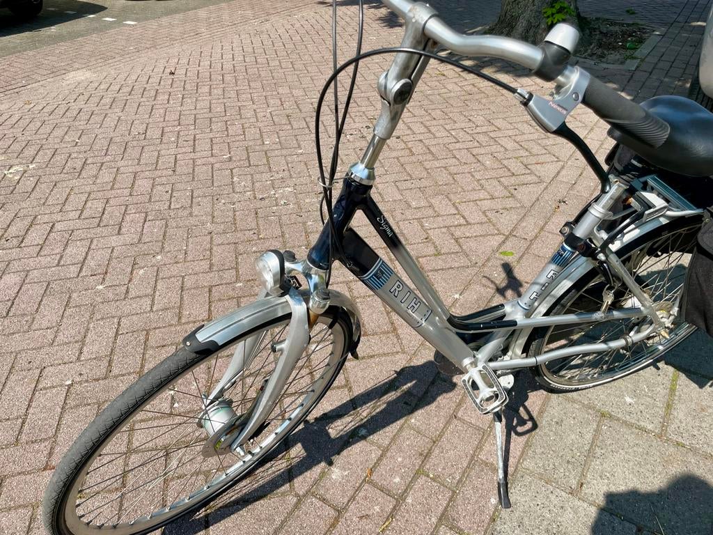 RIH Damesfiets - Onderhoud nodig, ideaal voor opknapper, Fietsen en Brommers, Velgrem, Versnellingen, Ophalen, Overige merken
