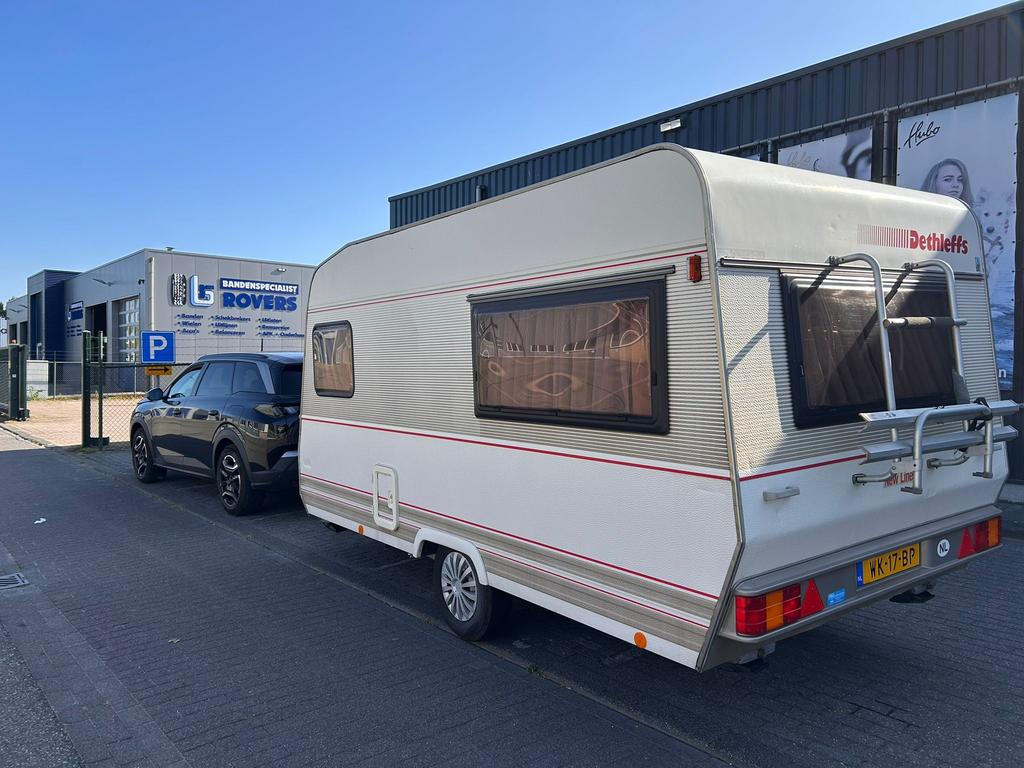 Dethleffs New Line 420 T RM3 (4 personen), Caravans en Kamperen, Omvormbare zithoek, Treinzit, 750 - 1000 kg, Particulier