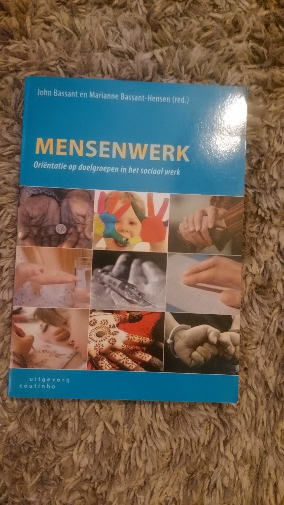 Mensenwerk (orientatie op doelgroepen in het social werk), Boeken, Studieboeken en Cursussen, Ophalen of Verzenden, Alpha, Gelezen