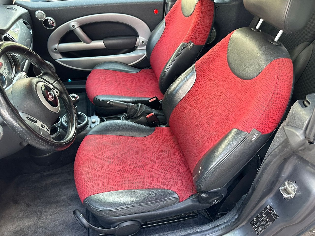 MINI Cabrio 1.6 ONE PEPPER YOUNTIMER (bj 2004), Auto's, Mini, Gebruikt, 4 cilinders, Cabriolet, 4 stoelen