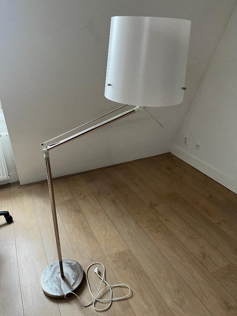 IKEA SAMTID vloerlamp (2010s), Huis en Inrichting, Ophalen, Gebruikt, Minimal, Overige materialen