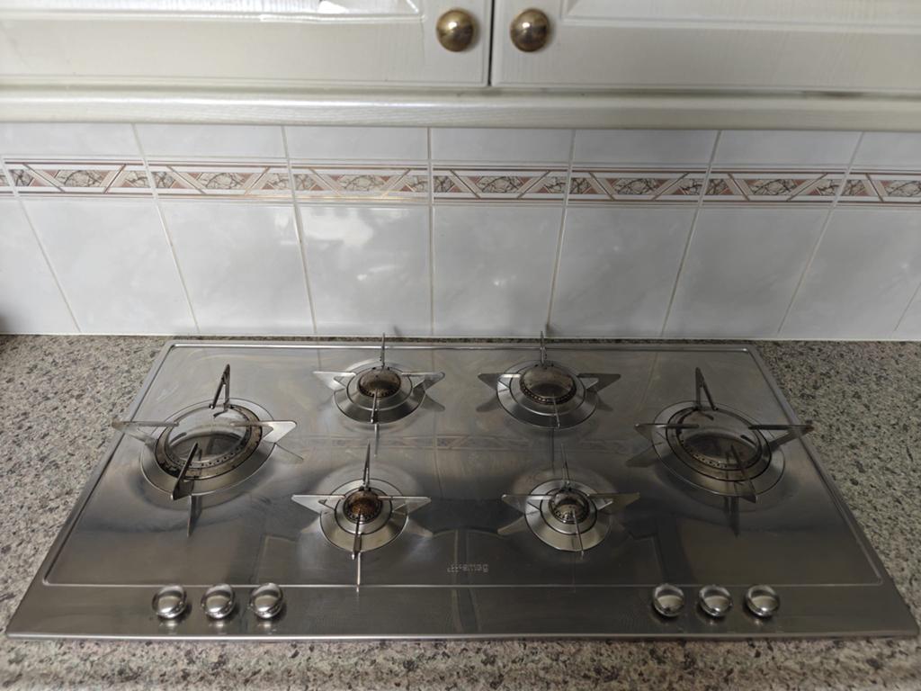 Smeg PNL106ES Gas Kookplaat - 5 Kookzones, Witgoed en Apparatuur, Kookplaten, Ophalen, Gebruikt, Inbouw, Gas
