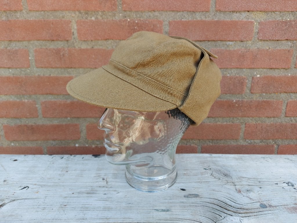 Ussr Afghanka pet, maat 58, Ophalen of Verzenden, Landmacht, Overige gebieden, Helm of Baret