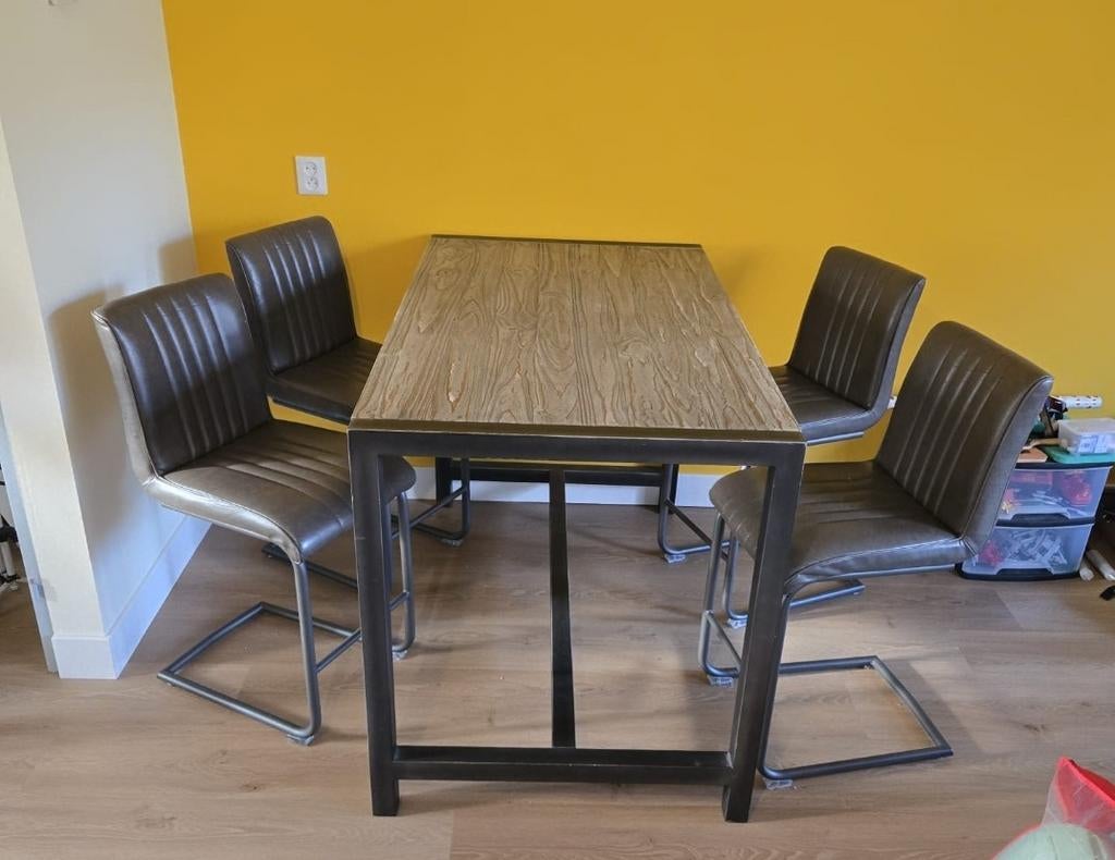 Hoge eettafel / bartafel met evt 4 stoelen, Gebruikt, 100 tot 150 cm, Rechthoekig, 50 tot 100 cm