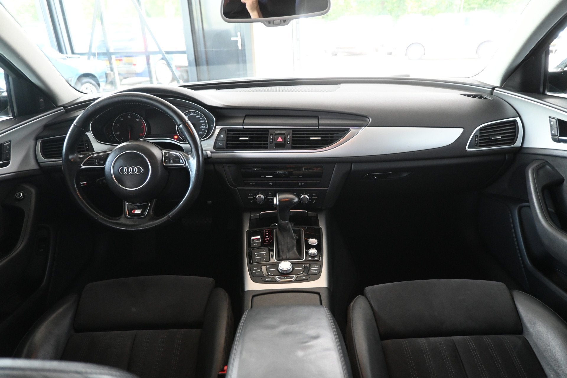 Audi A6 Limousine 2.0 TFSI S-Line Automaat Clima Navigatie S, Auto's, Audi, Euro 5, Gebruikt, 4 cilinders, 179 pk