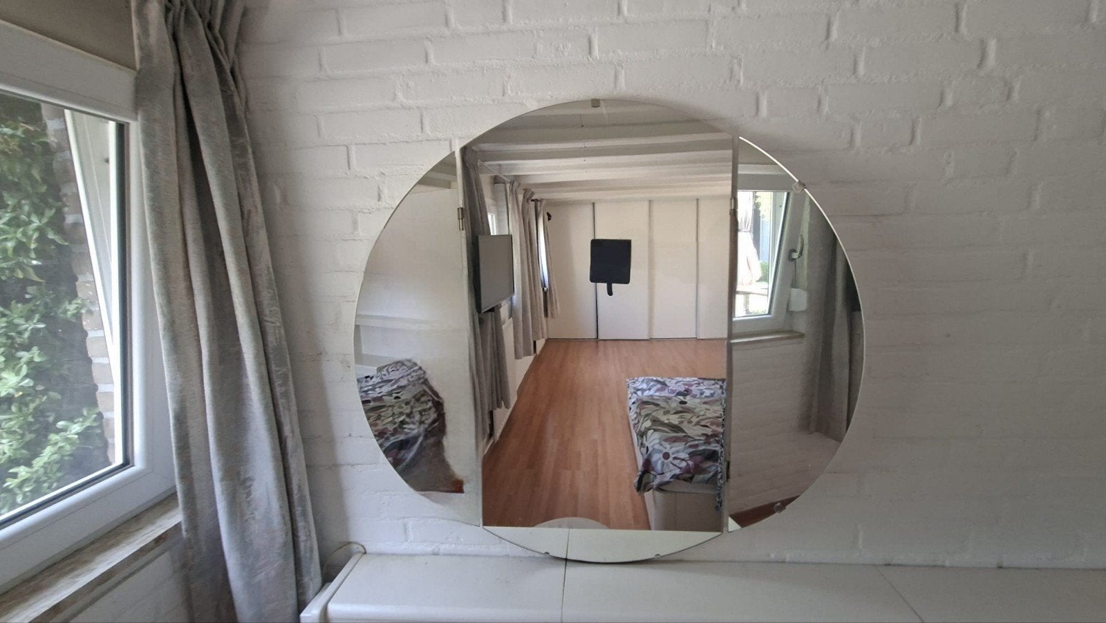 Inklapbare spiegel 1 meter doorsnede, MDF achterkant, Huis en Inrichting, Woonaccessoires | Spiegels, Ophalen, Zo goed als nieuw