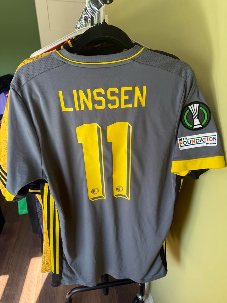 Feyenoord uitshirt 21/22 Conference League Linssen 11 maat L, Maat L, Ophalen of Verzenden, Gebruikt, Shirt
