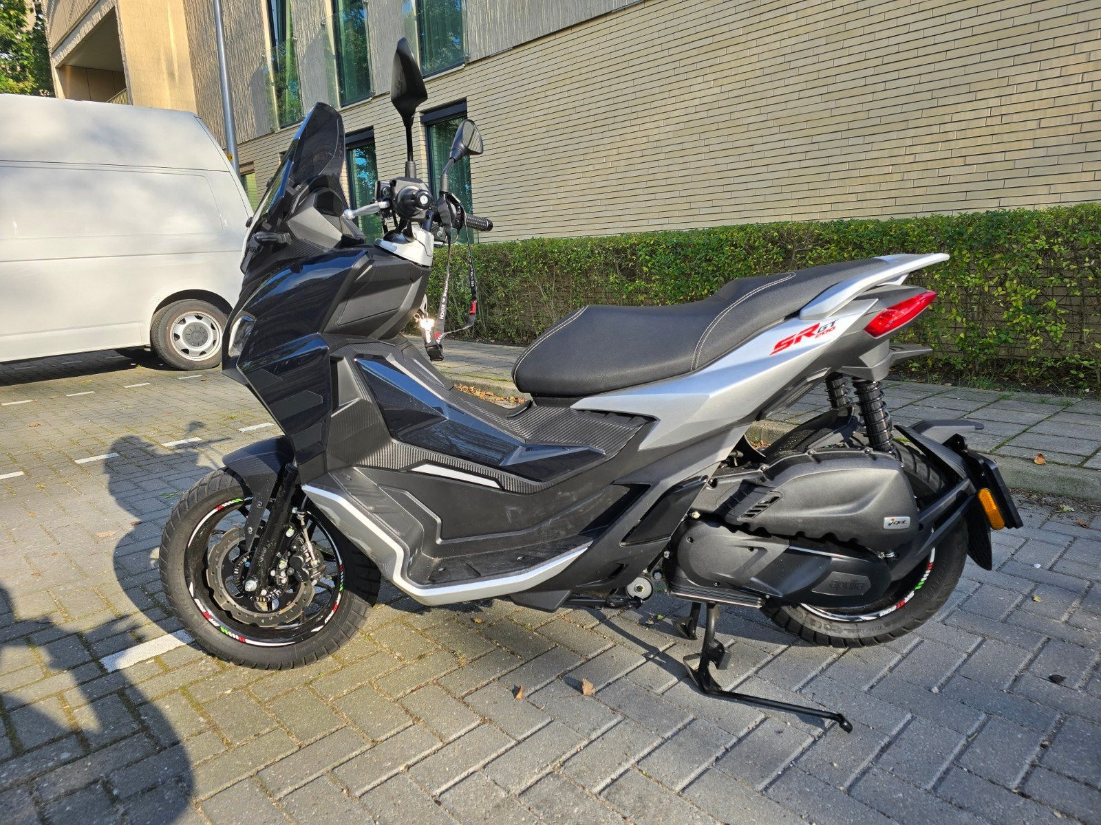 Aprilia SR-GT 200 met Malossi vario en DNA luchtfilter, Fietsen en Brommers, Ophalen, Gebruikt, Overige modellen, 200 cc