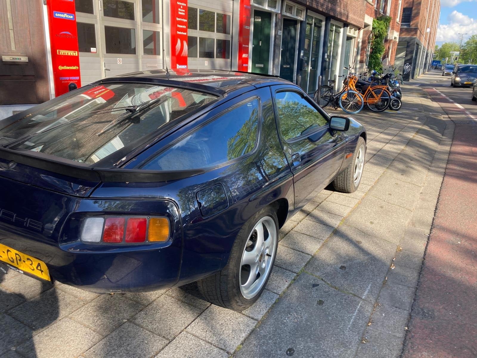 Porsche 928 5.0 S4 Coupé 320pk, Auto's, Automaat, Achterwielaandrijving, Gebruikt, Leder