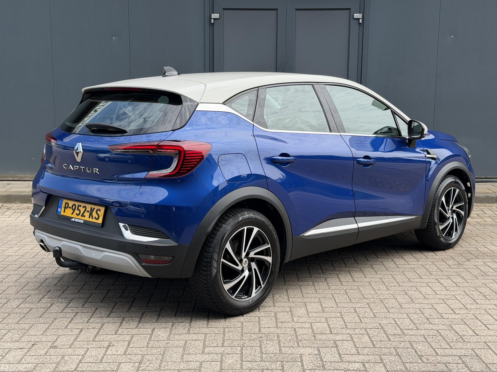 Renault Captur 1.3 TCe 140 Intens / Trekhaak (1200 KG Trekge, Voorwielaandrijving, Gebruikt, Euro 6, 4 cilinders