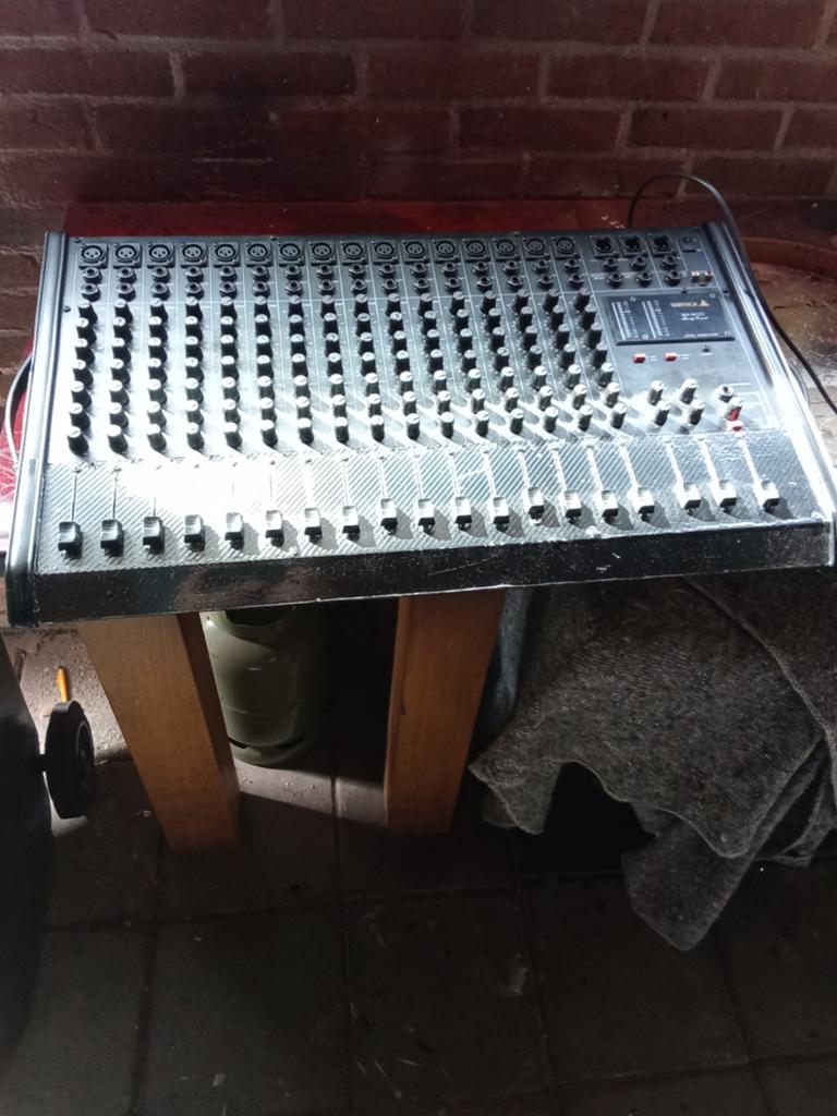 Simick SM -1600  mengpaneel, Muziek en Instrumenten, Mengpanelen, Ophalen of Verzenden, 10 tot 20 kanalen