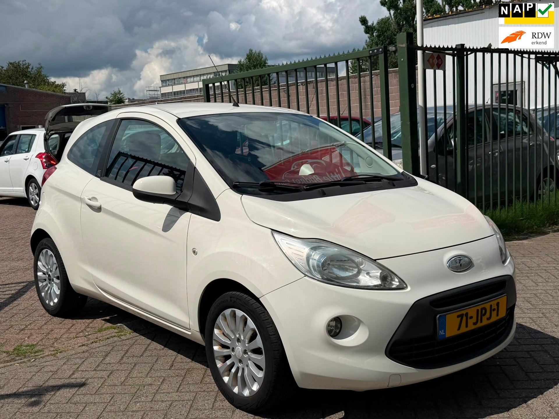 Ford Ka 1.2 Titanium 1e eigenaar airco elektrische ramen cv, Auto's, Voorwielaandrijving, Gebruikt, 1242 cc, 4 cilinders