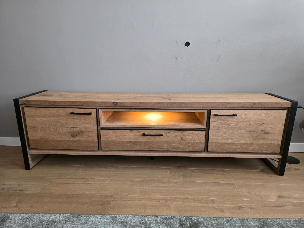 Tv meubel Henders en Hazel Metalo, Ophalen, Gebruikt, 200 cm of meer, Minder dan 100 cm