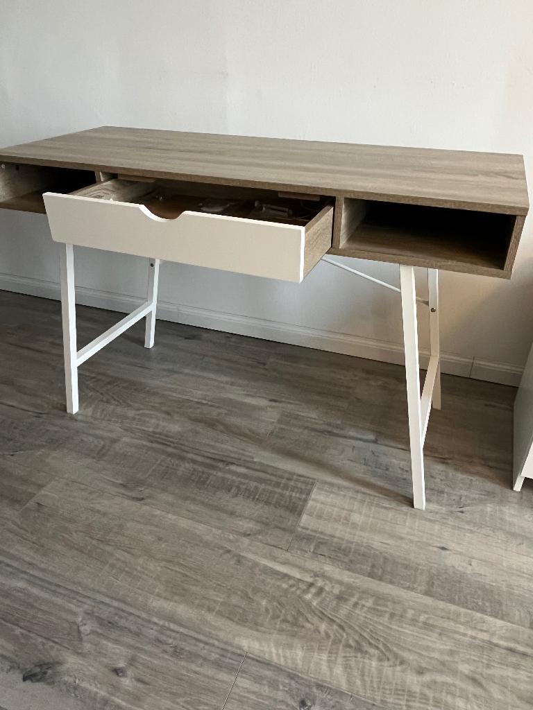 Bureau, Huis en Inrichting, Bureaus, Ophalen, Gebruikt, Hout, Kinderbureau