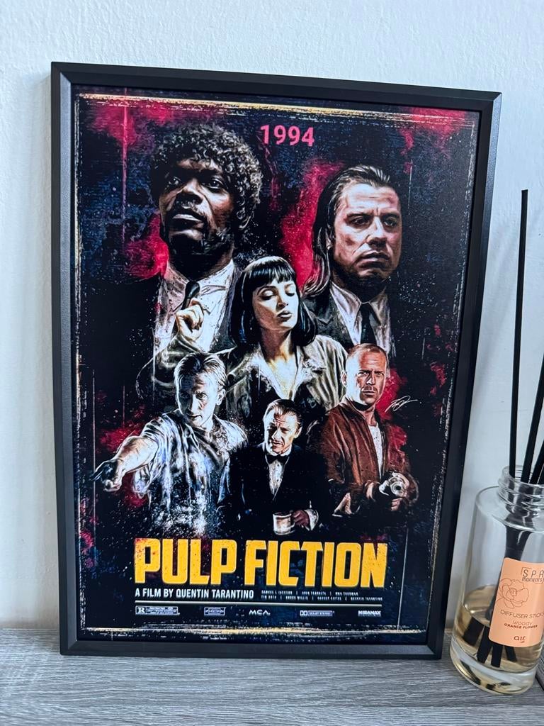 Vintage Style Pulp Fiction Poster Ingelijst 21x30cm, Verzamelen, Met lijst, A4 of kleiner, Ophalen of Verzenden, Film en Tv