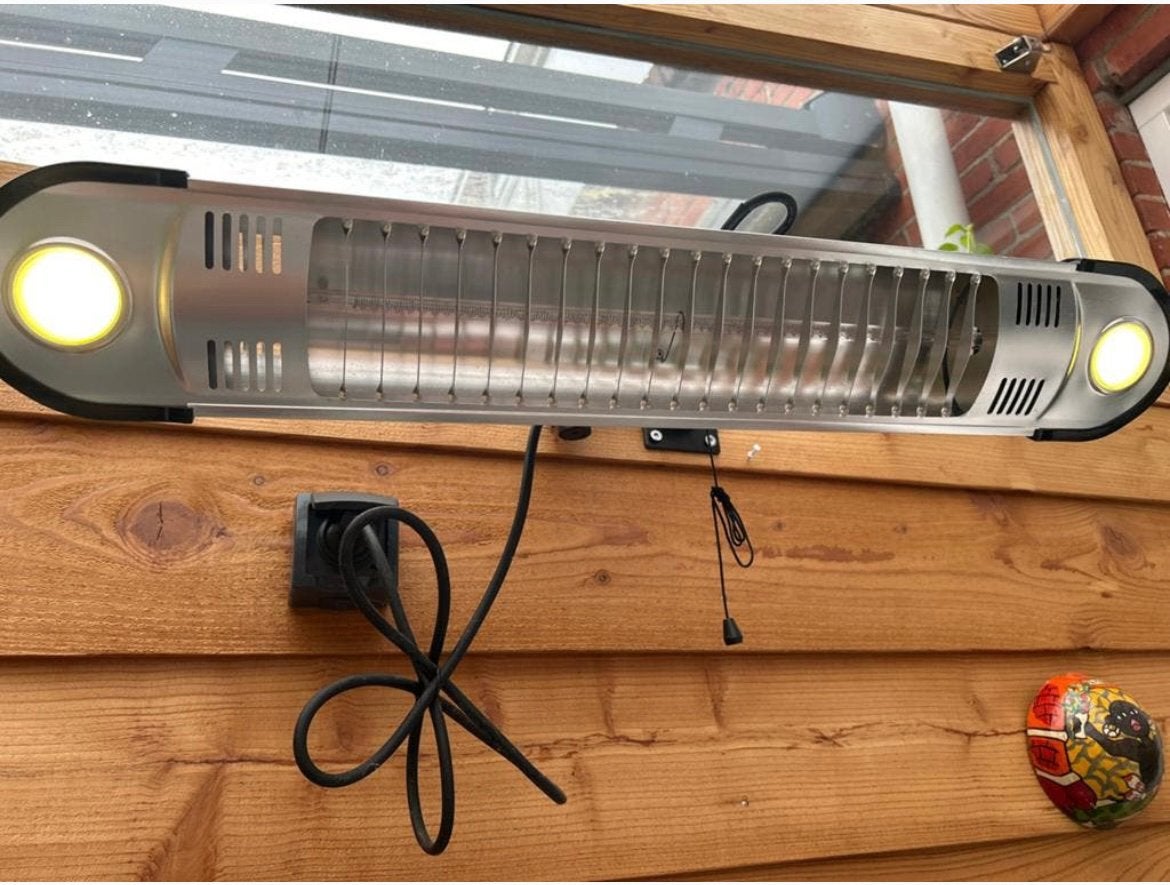 Sunred HWML1500 Elektrische Terrasverwarmer, Zo goed als nieuw, Waterbestendig, Wand, Ophalen