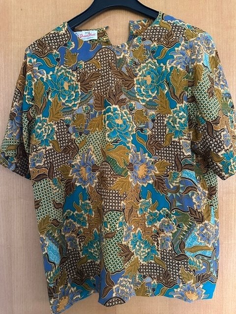 Batik blouse Danar Hadi, Kleding | Dames, Blouses en Tunieken, Zo goed als nieuw, Ophalen of Verzenden