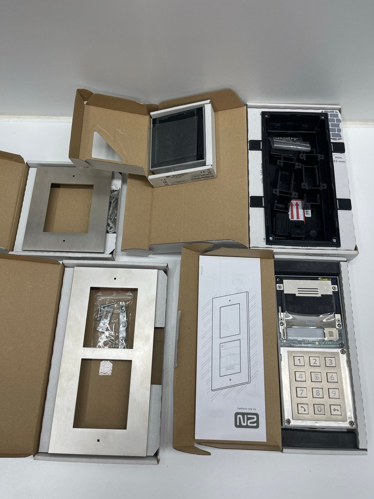 2N Intercom met Numeriek Keypad en RVS Frames, Ophalen of Verzenden, Nieuw, Overige merken, Overige typen