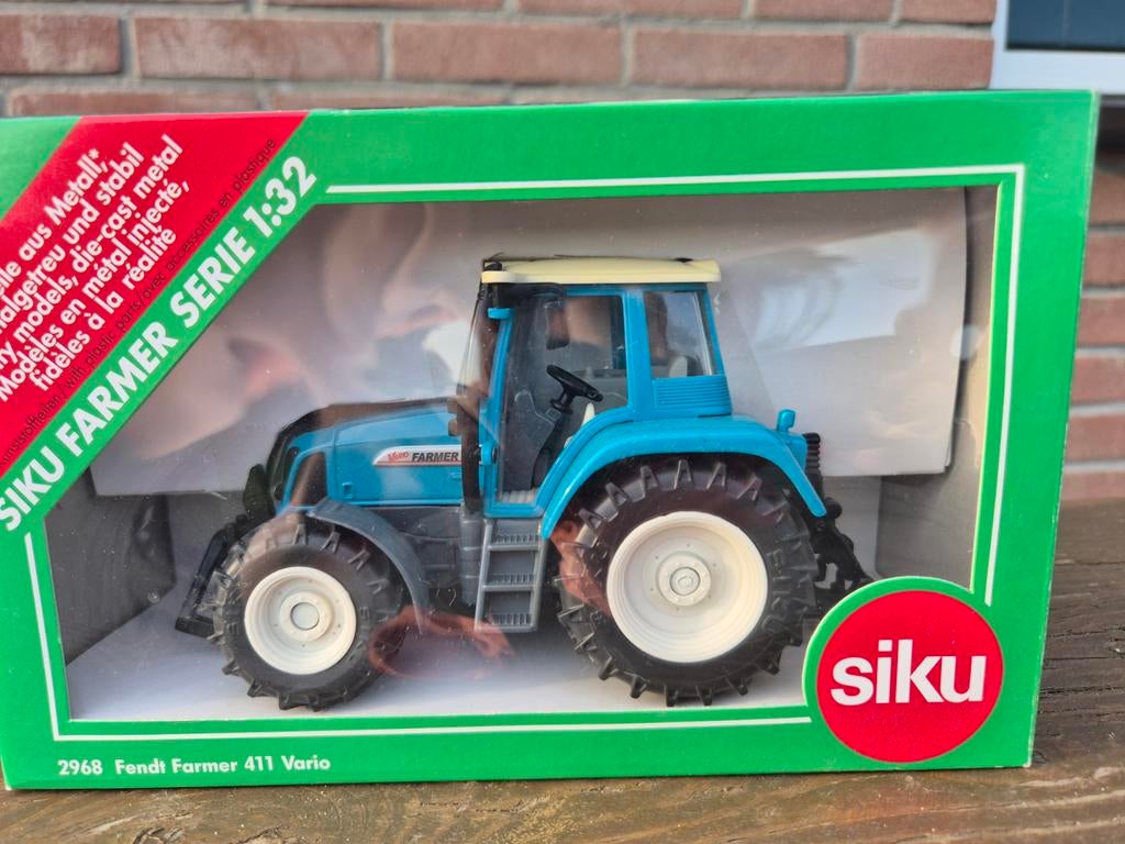 Siku Fendt 412 Vario 1:32 speciaal model blauw, Ophalen of Verzenden