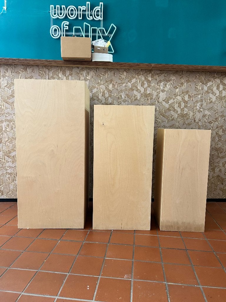 Set houten display pilaren – 3 formaten (10 stuks), Ophalen, Gebruikt