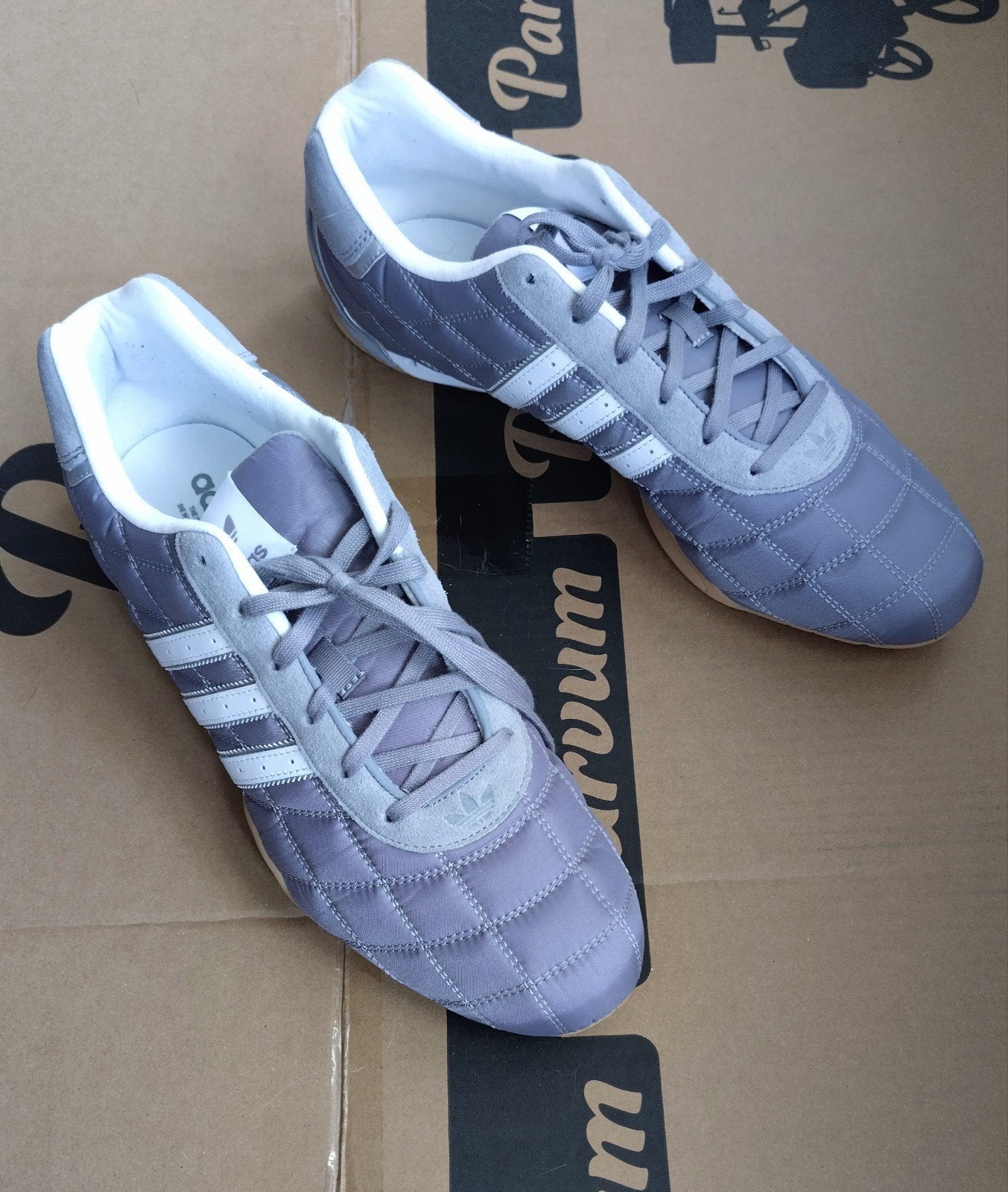 Adidas Adiracer Lo Grey White - Maat 45 1/3, Kleding | Heren, Schoenen, Ophalen, Overige kleuren, Sneakers of Gympen, Adidas