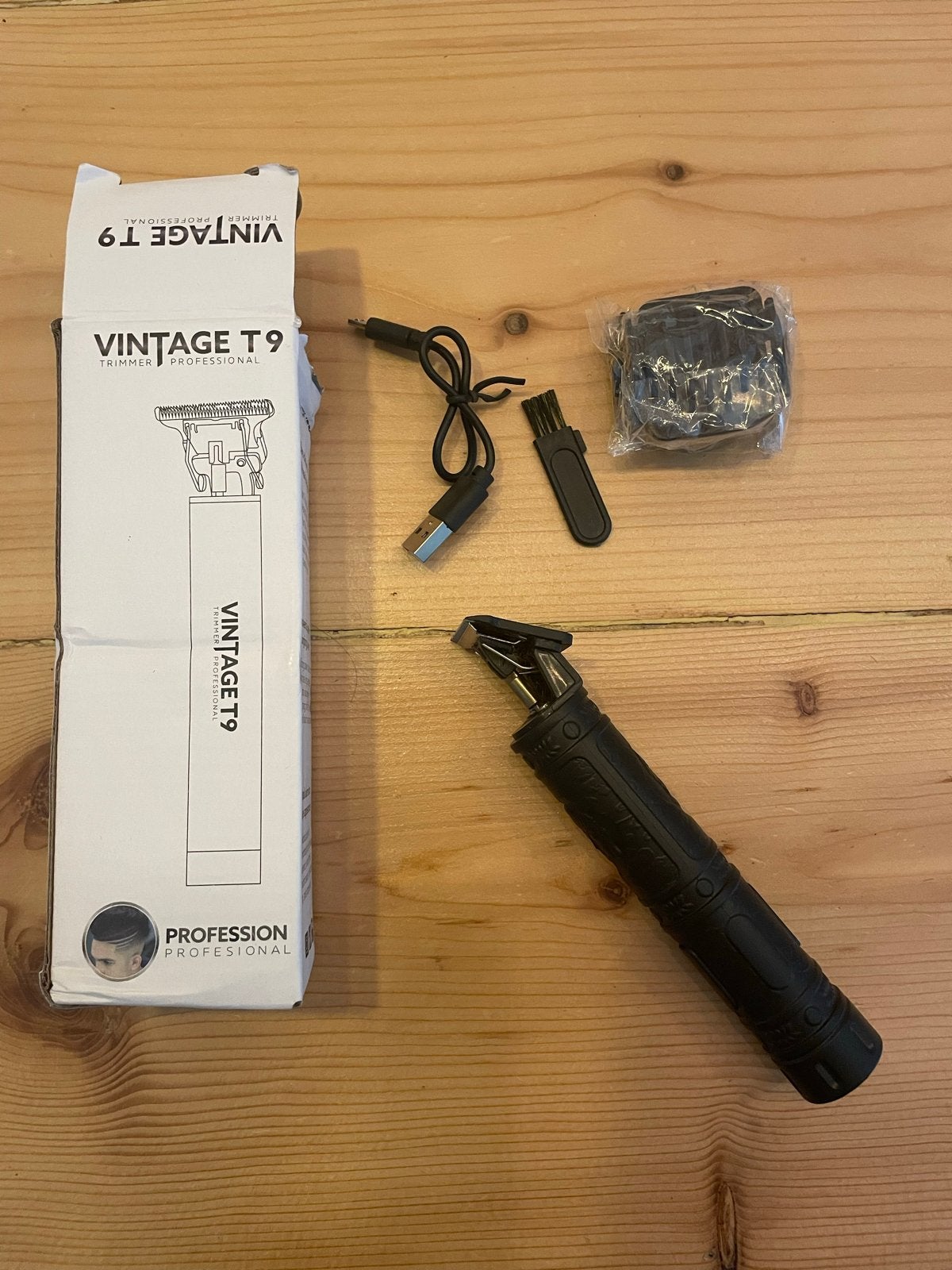 Kleine tondeuse met 4 opzetstukken - Vintage T9, Ophalen of Verzenden, Nieuw, Scheren en Epileren