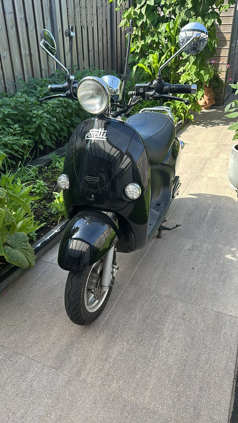 Stijlvolle zwarte Ebretti 318 elektrische scooter., Fietsen en Brommers, Ophalen, Elektrisch, Overige merken