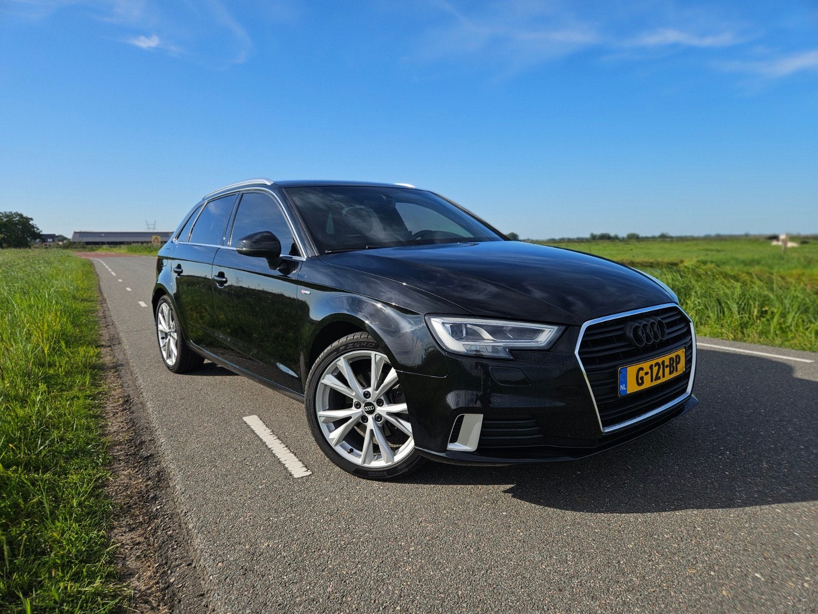 Audi A3 30 Tfsi 116pk S Tronic 2019 Zwart, Zwart, Leder en Stof, Zwart, Origineel Nederlands