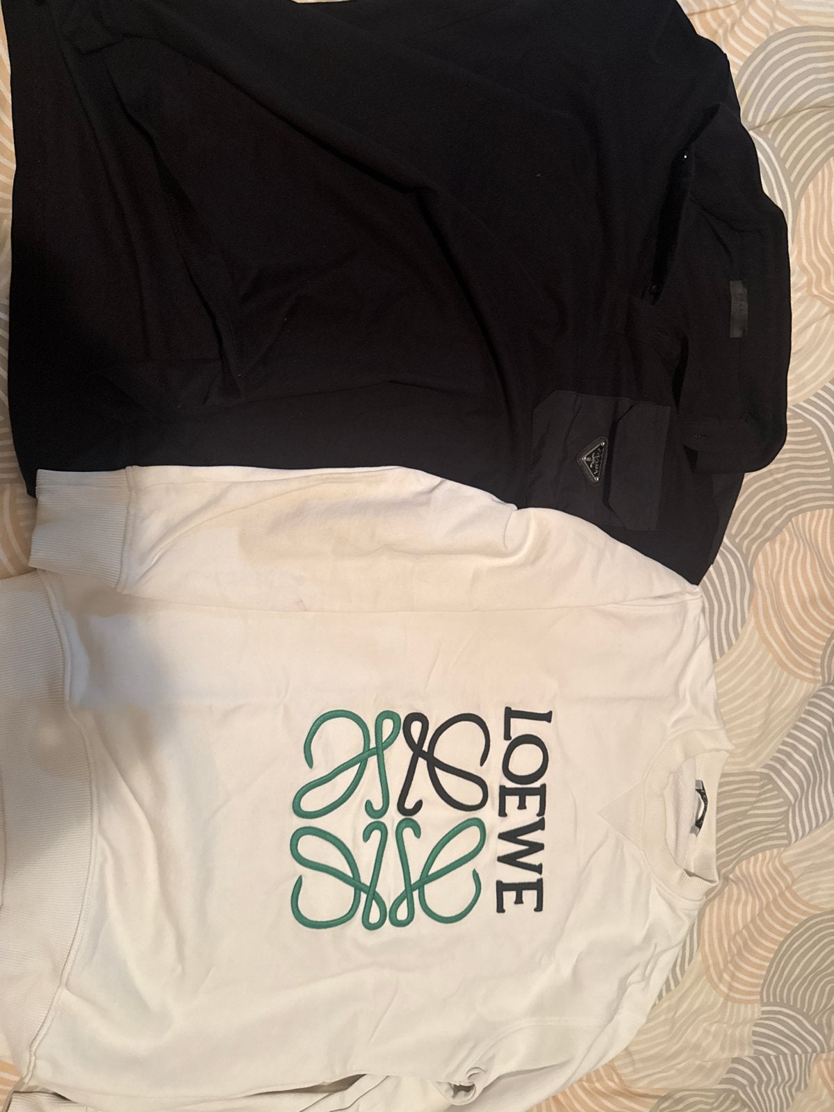 Prada polo en Loewe sweater, Ophalen of Verzenden, Gedragen, Overige maten, Zwart