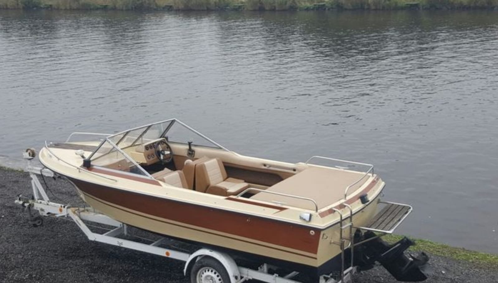 Speedboot Karmin met 130 pk inboordmotor inlc trailer, Watersport en Boten, Ophalen of Verzenden, Gebruikt, Binnenboordmotor, 120 tot 200 pk