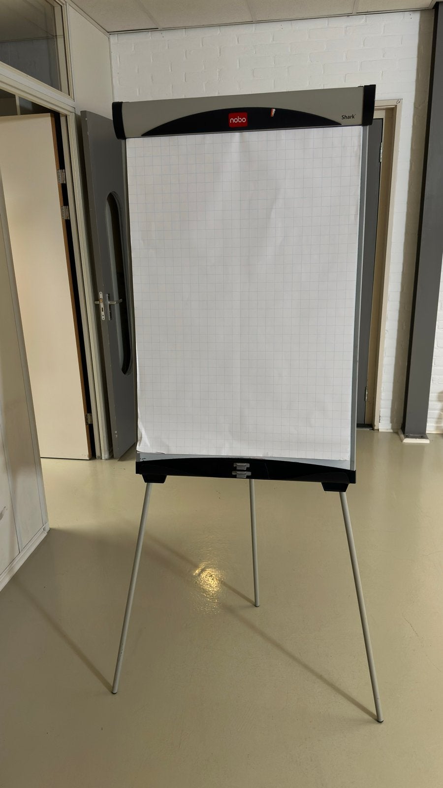 Nobo Shark Flipover Whiteboard, Ophalen, Gebruikt