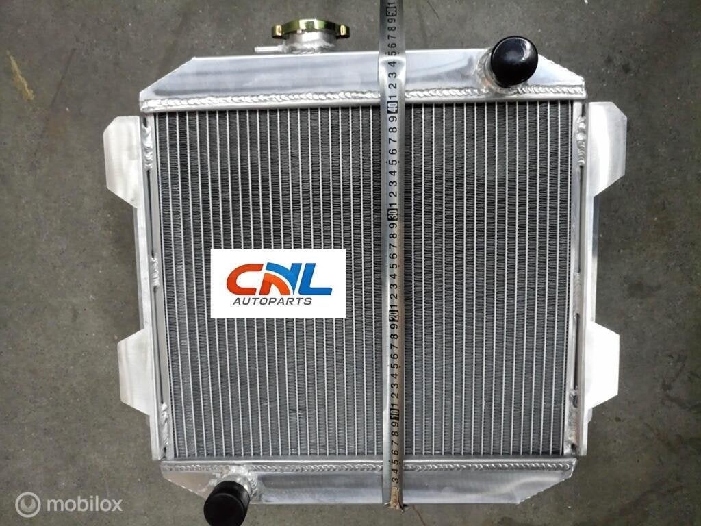 Radiateur + fan Ford Capri 2.8 MK3 1981-87 manual radiator, Nieuw, Ophalen of Verzenden