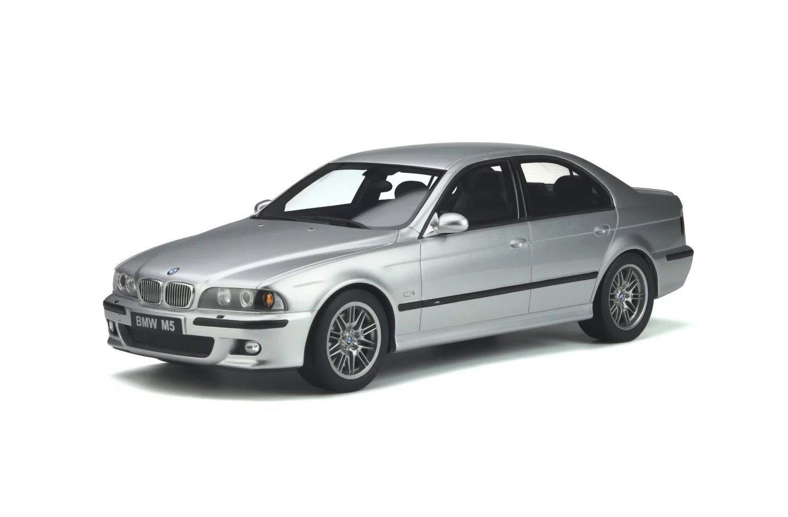 Ottomobile BMW E39 M5 Titanium Silver 2002 1:18 otto mobile, Hobby en Vrije tijd, Modelauto's | 1:18, Ophalen of Verzenden, Zo goed als nieuw