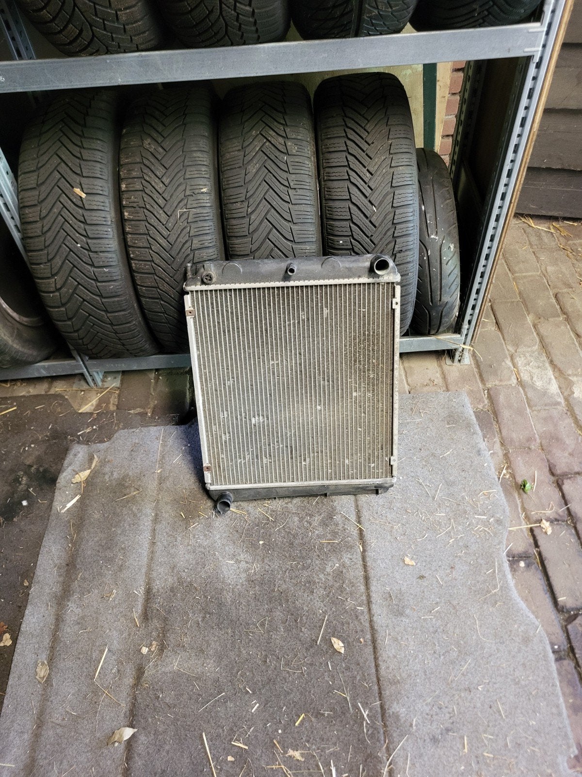 Volvo 240 radiator, Ophalen of Verzenden, Volvo