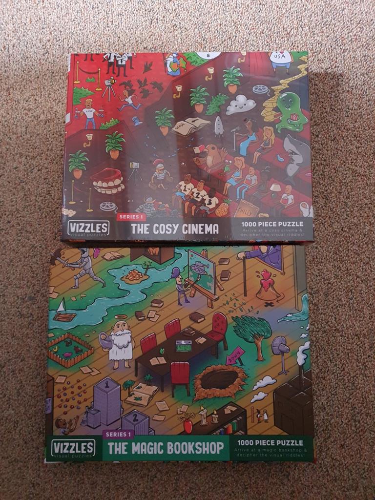 2x Vizzles Puzzels - The Cosy Cinema & The Magic Bookshop, Ophalen of Verzenden, 500 t/m 1500 stukjes, Zo goed als nieuw, Legpuzzel