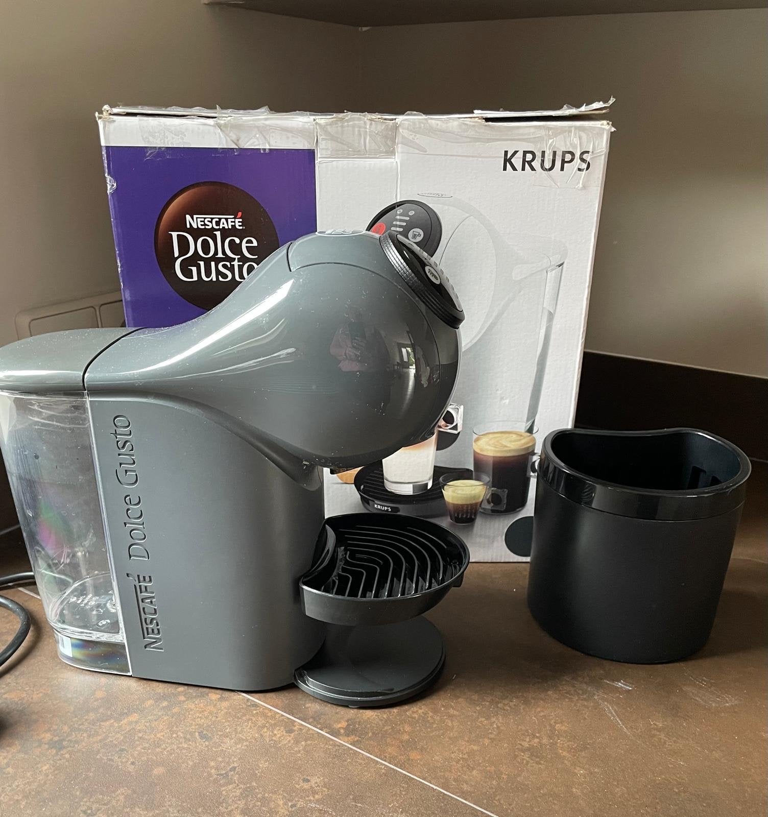 Krups Dolce Gusto Genio S Automatic koffiemachine - Donkergr, Witgoed en Apparatuur, Koffiezetapparaten, Ophalen of Verzenden