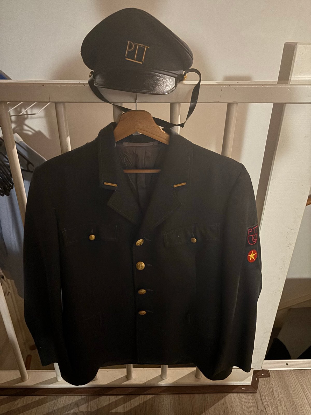 Vintage PTT uniform jas en pet, Ophalen of Verzenden, Overige soorten, Nederland, Kleding of Schoenen