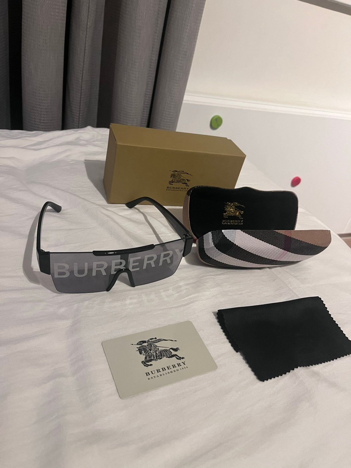 Burberry Zonnebril, Overige merken, Zonnebril, Verzenden, Zwart