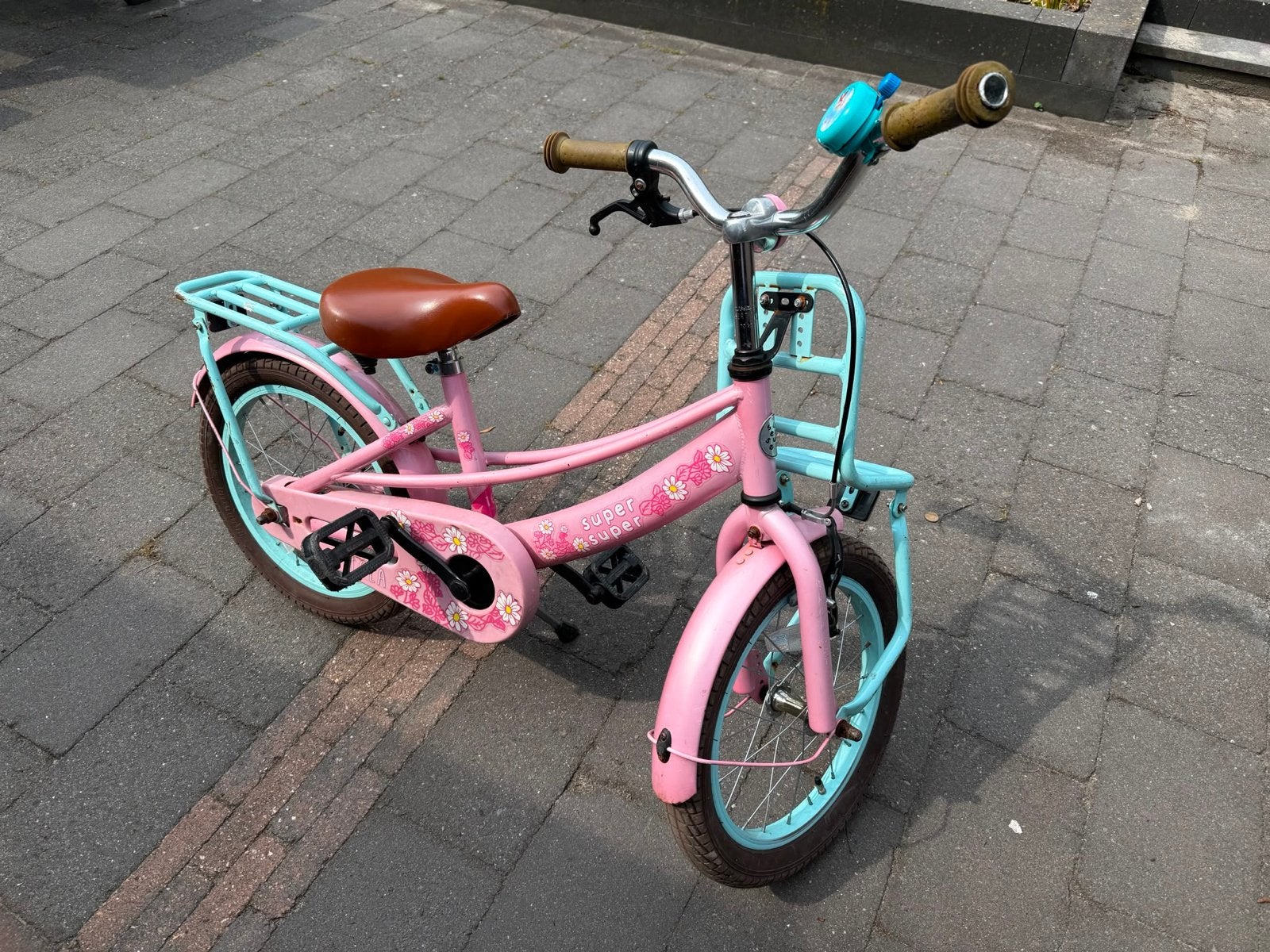 Roze kinderfiets Super Super 16 inch, Ophalen of Verzenden, Gebruikt, Terugtraprem, 16 tot 20 inch