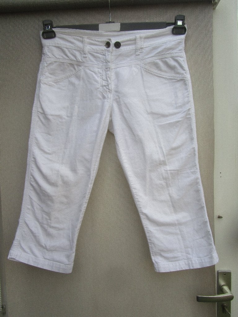 Capri broek CLOSED mt 38/40  wit., Maat 38/40 (M), Verzenden, Zo goed als nieuw, Driekwart