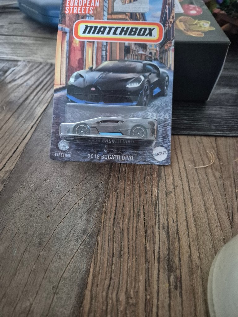 matchbox european streets 2018 bugatti divo, Ophalen of Verzenden, Nieuw, Auto