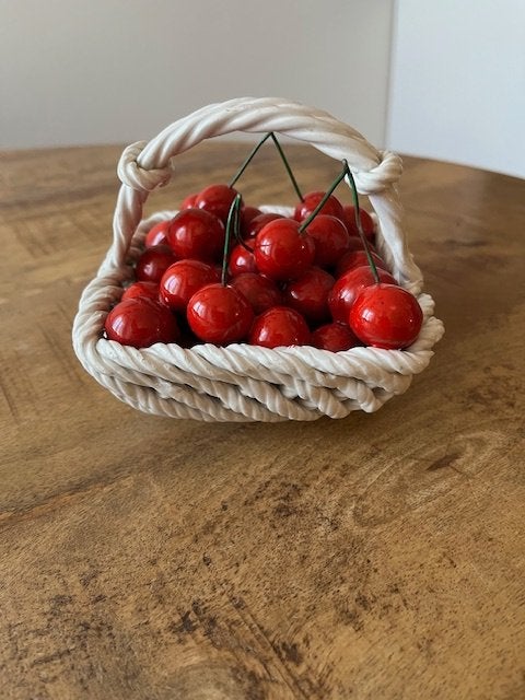 Bassano porseleinen vaas met kersen, Huis en Inrichting, Woonaccessoires | Vazen, Verzenden, Wit, Steen/keramiek, 11 cm