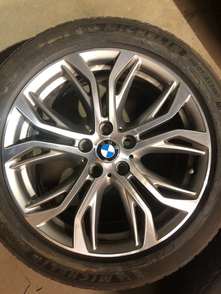 BMW X1 18 inch Winterbanden met Velgen - Michelin Pilot Alpi, Auto-onderdelen, Ophalen, 18 inch, Gebruikt, Banden en Velgen