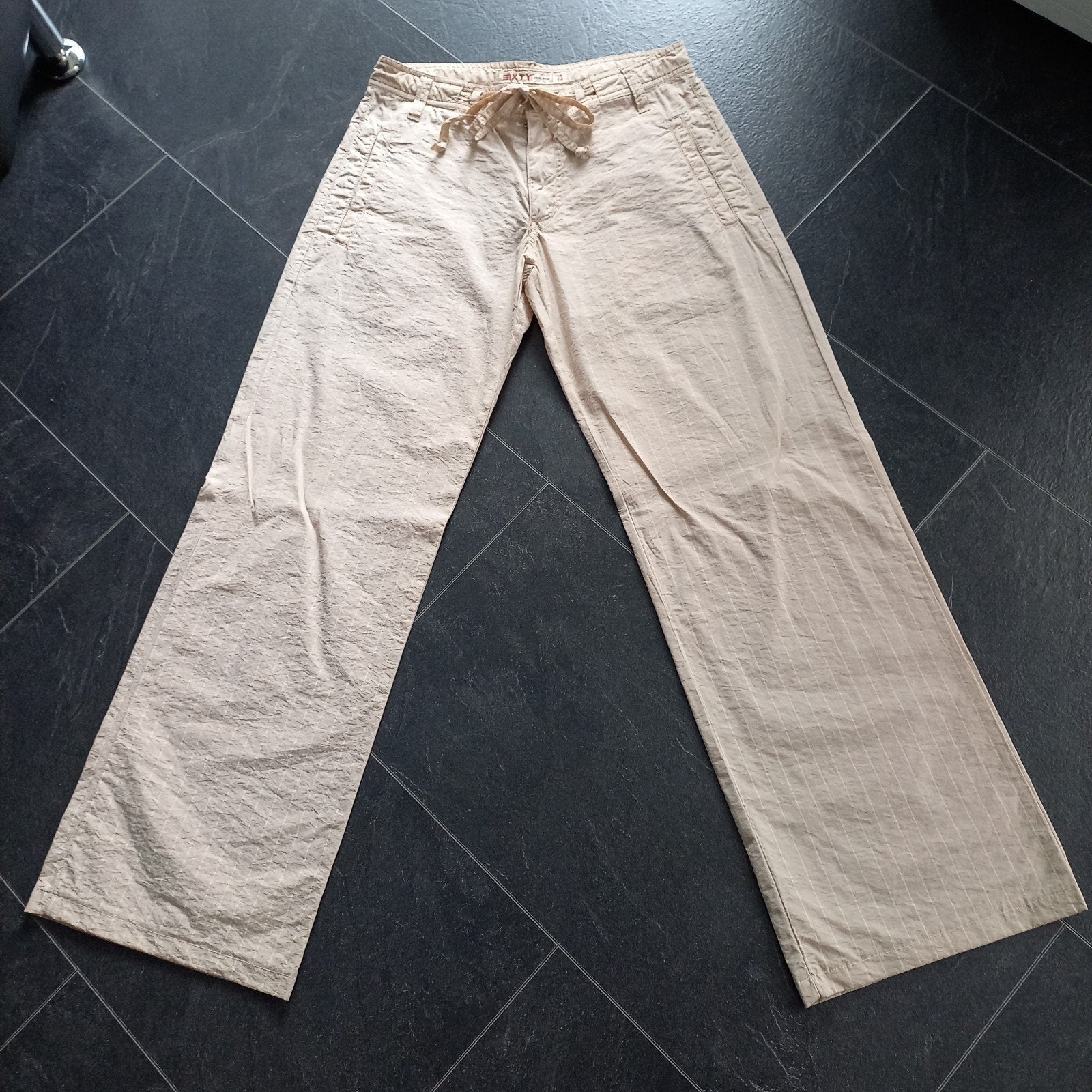 Leuke broek van Sixty maat 30 koopje nu, Beige, Ophalen of Verzenden, Maat 46 (S) of kleiner, Sixty