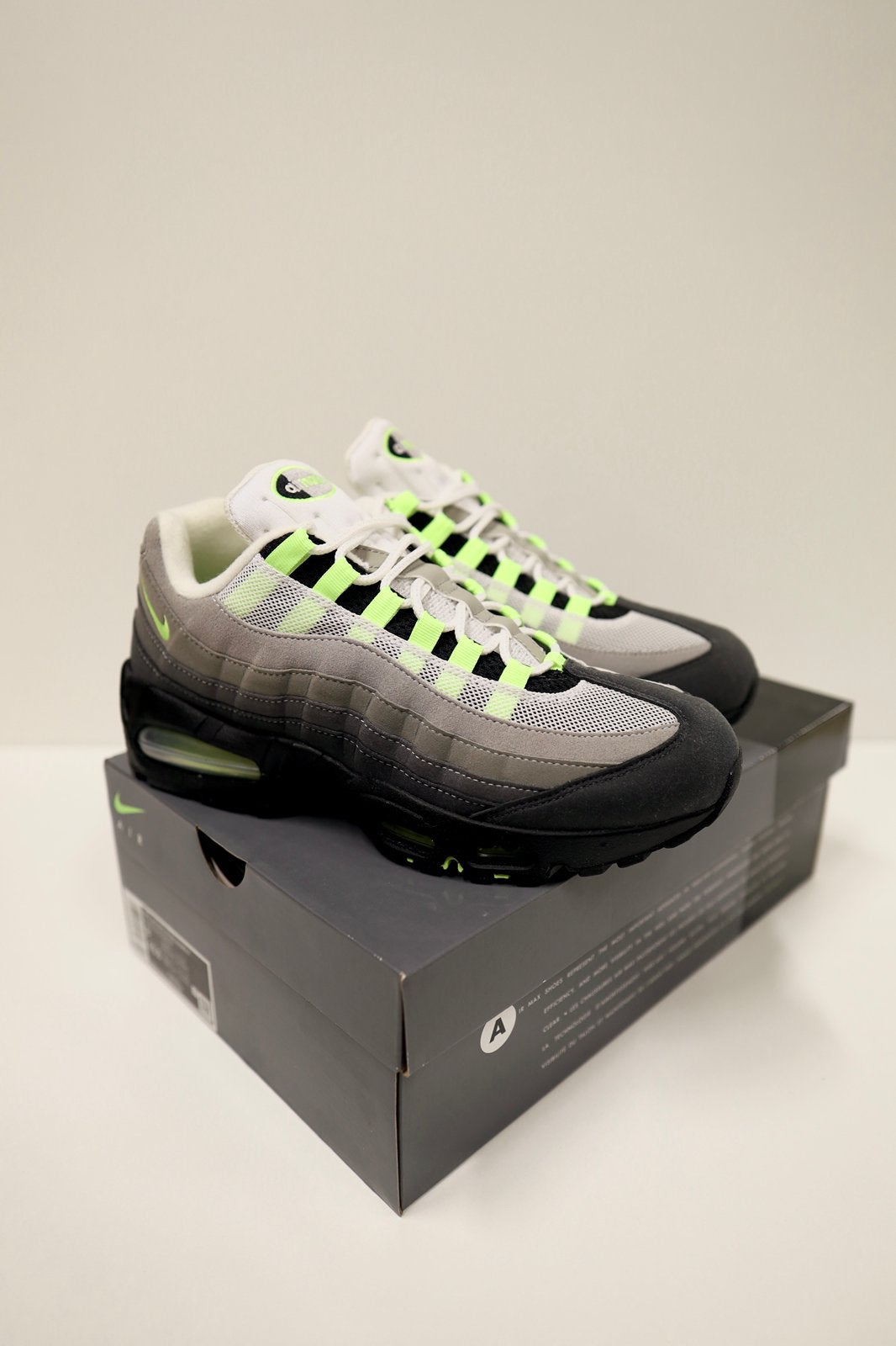 Nike air max 95 OG neon maat 42,5, Ophalen, Overige kleuren, Sneakers of Gympen, Zo goed als nieuw