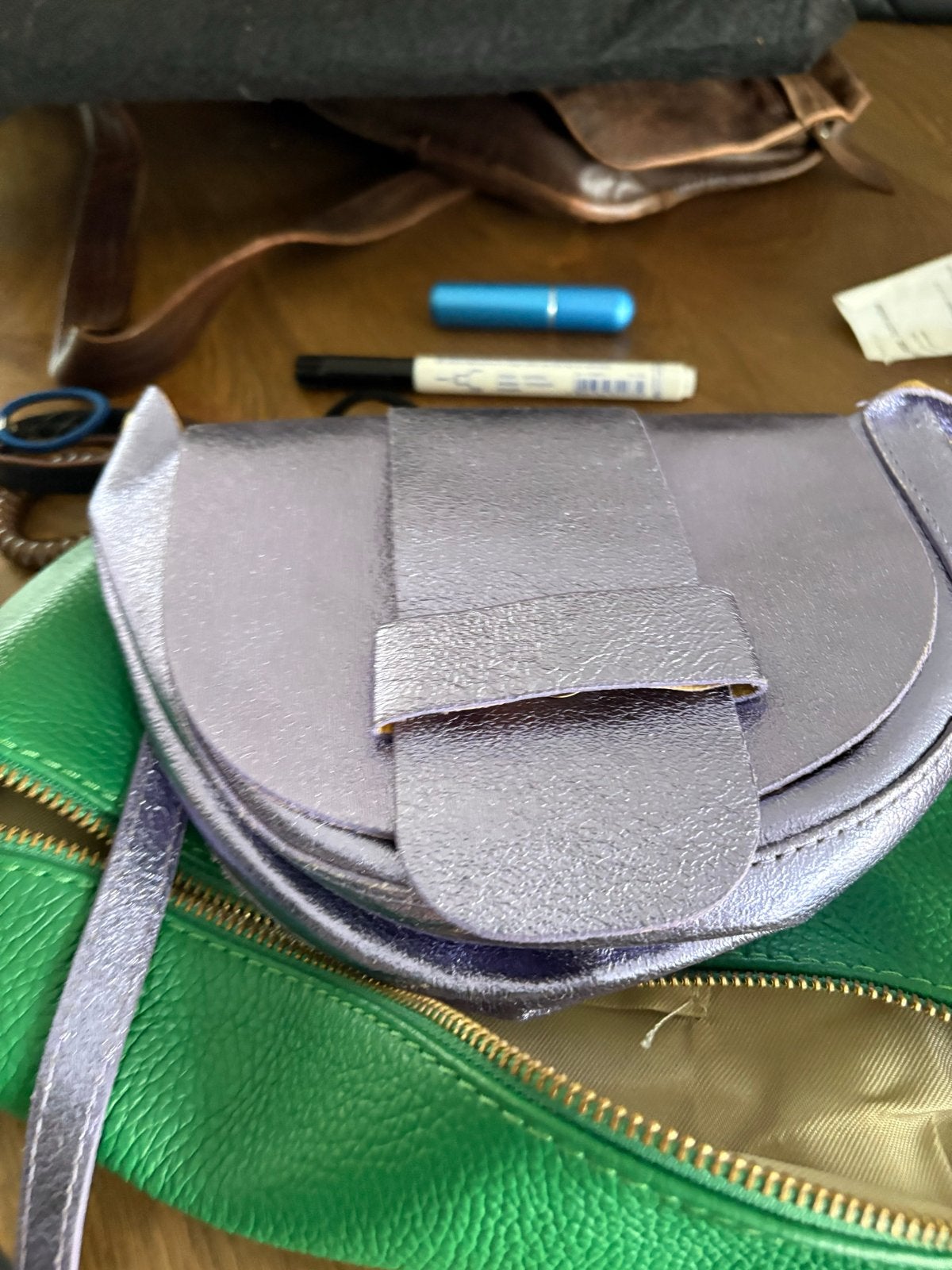 Paarse lederen glitter tas - Perfect voor een feestje!, Sieraden, Tassen en Uiterlijk, Tassen | Damestassen, Ophalen of Verzenden