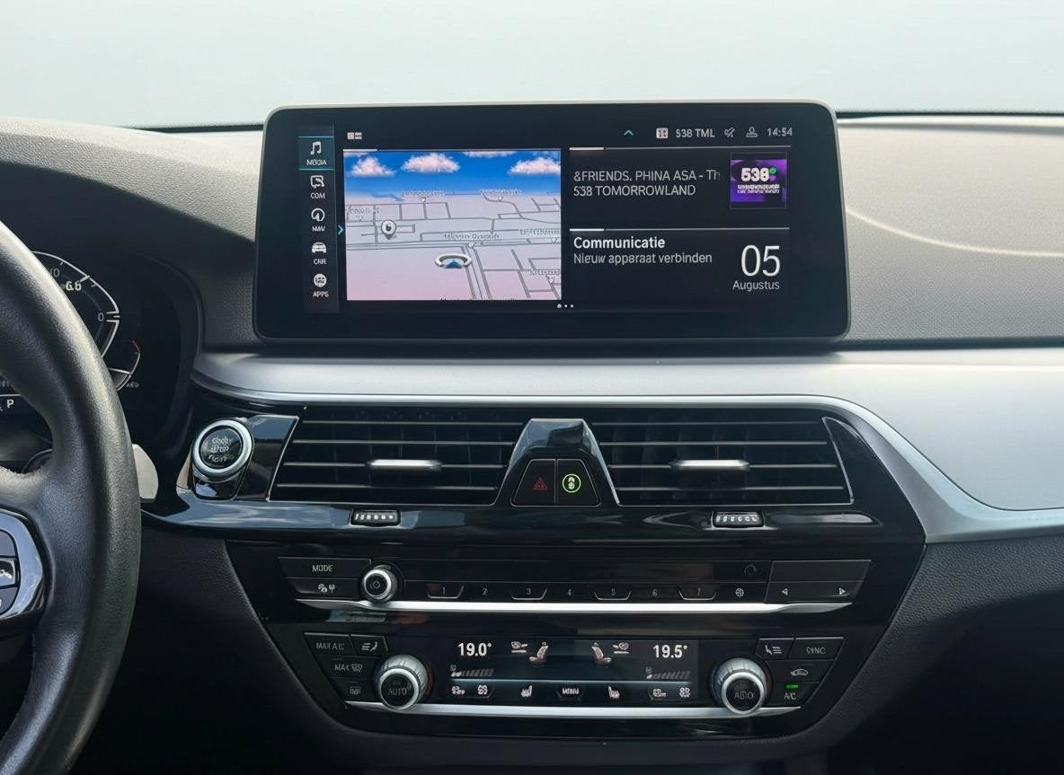Foto 14 van BMW 5-serie Touring 520i High Executive