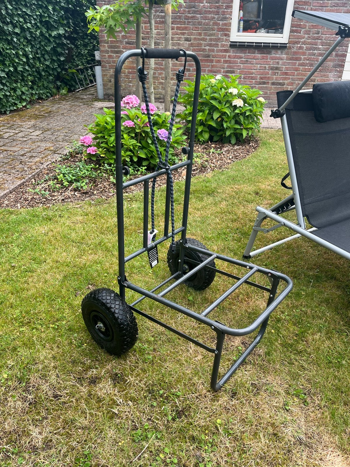 Opvouwbare strandstoelen met zonnescherm en bolderkar, Ophalen, Gebruikt, Aluminium, Verstelbaar